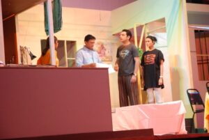 1. MNC Play-Bus Itna Sa Khwab 17.3.11-12