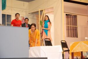 1. MNC Play-Bus Itna Sa Khwab 17.3.11-4