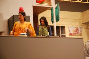 1. MNC Play-Bus Itna Sa Khwab 17.3.11-8