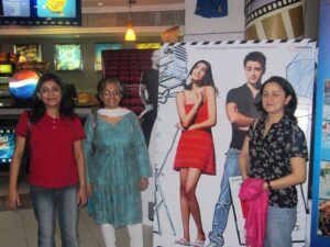 I HATE LUV STORIES MOVIE MNC 10.7.10-2