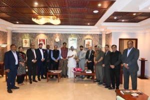 V.-Muraleedharan_s-Visit-to-India-Club-1