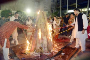 holi2022-1-1